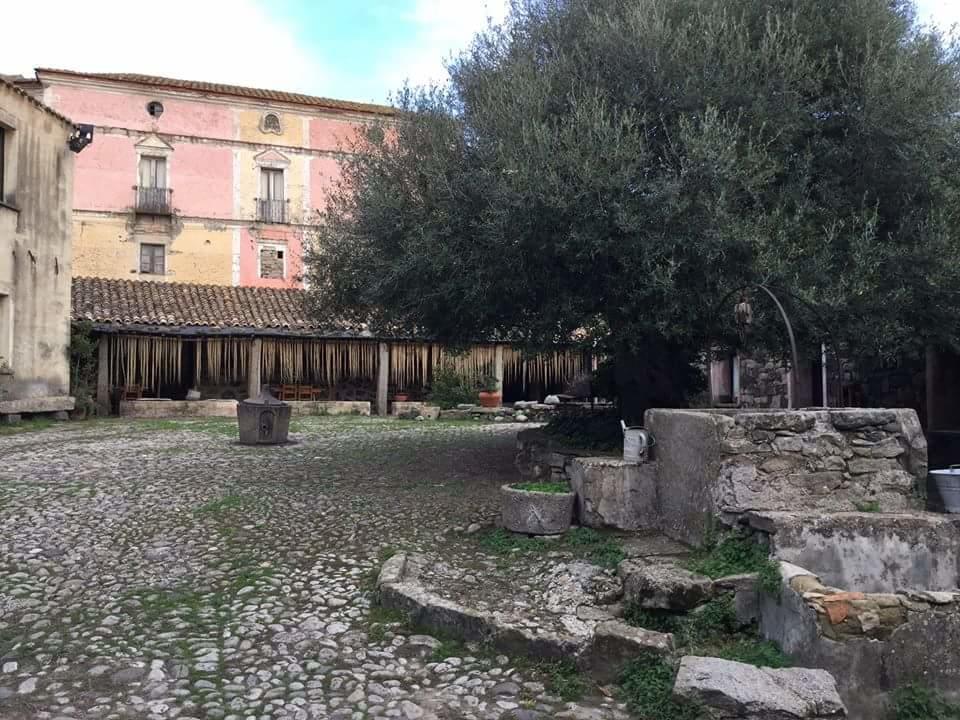 Omu Axiu Hotel Orroli Exterior photo